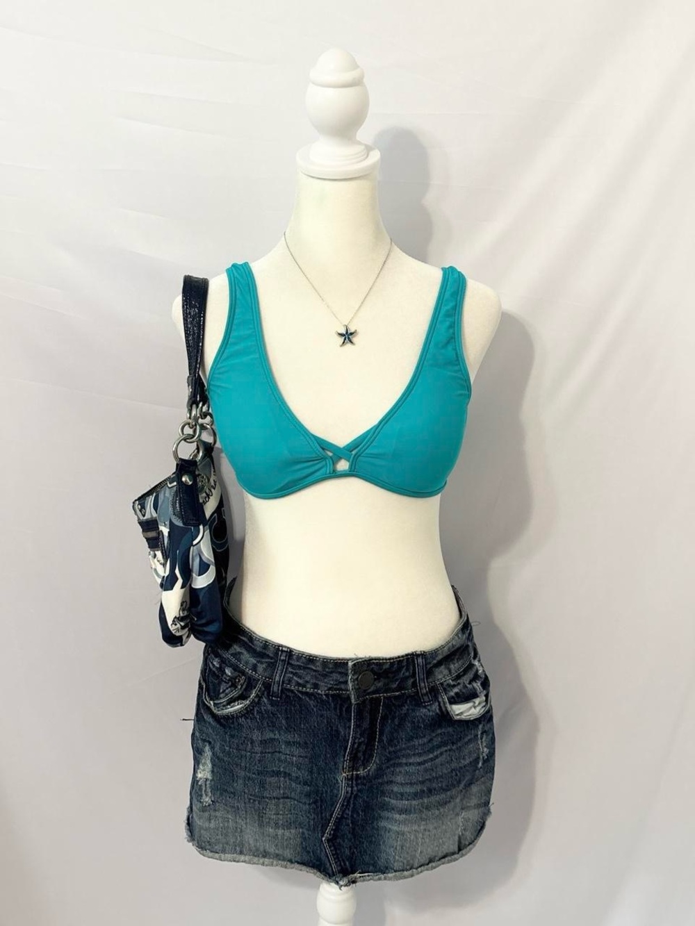 Vintage Y2k Blue Bikini Top with Criss-cross Design